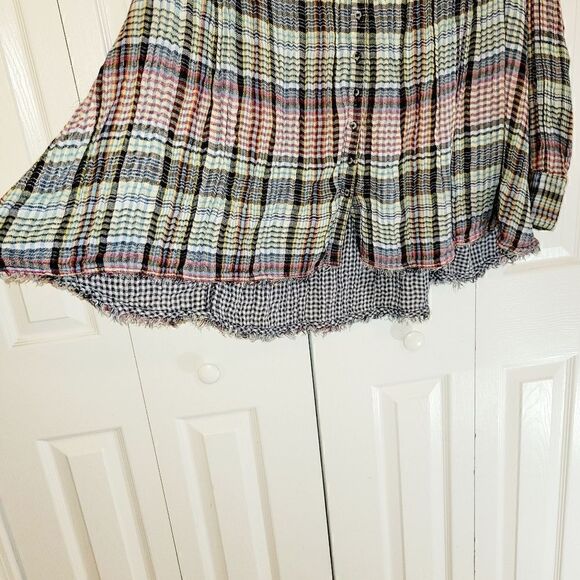 Free People Size xs oversized button up shirt.  ^ - Picture 5 of 7